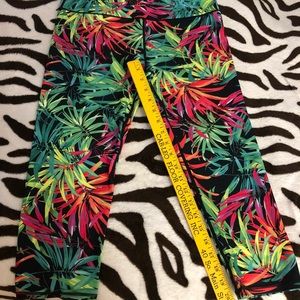 Fabletics capris LARGE